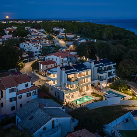 ヴィラ Luxury Del Sol