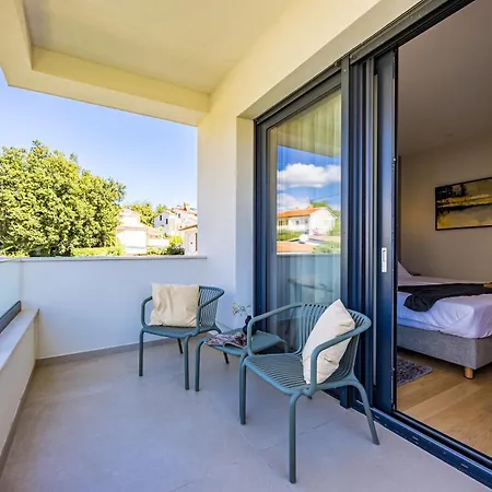 Luxury Del Sol - Heated Pool & Hot Tub Villa Premantura