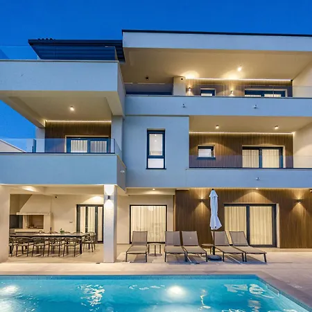 Villa Luxury Del Sol - Heated Pool & Hot Tub